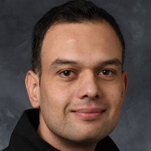 Zubair Shafiq headshot, UC Davis faculty