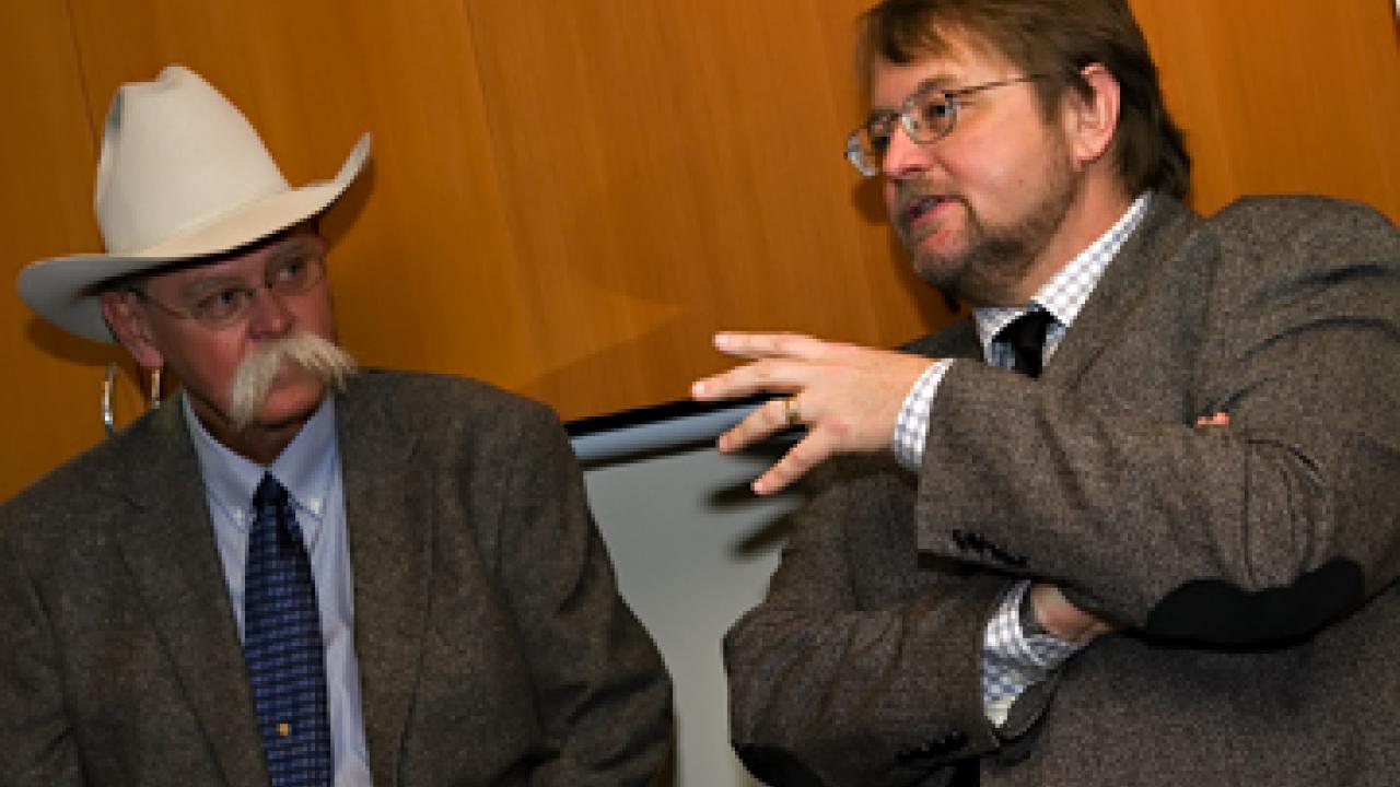 Arizona Sheriff Ralph Ogden and The Devil&rsquo;s Highway author Luis Alberto Urrea.