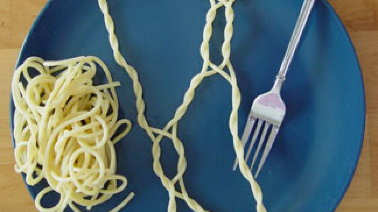 Spaghetti serves as DNA model.