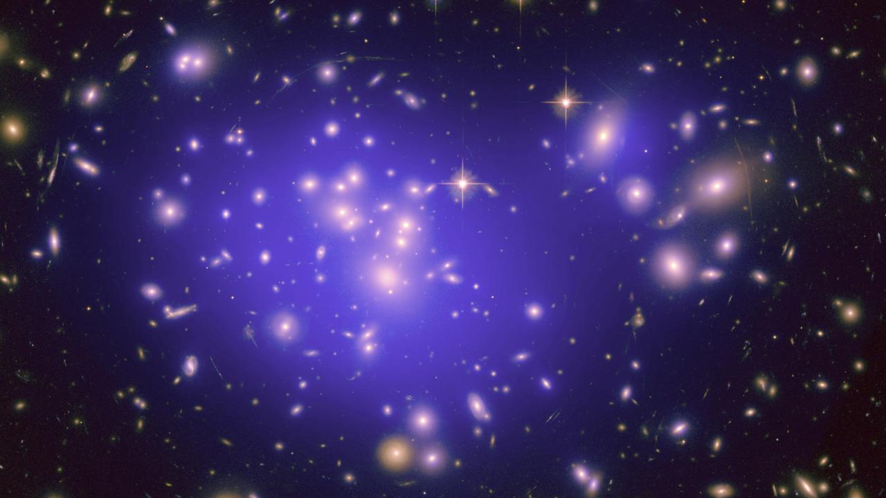 Galaxy cluster image