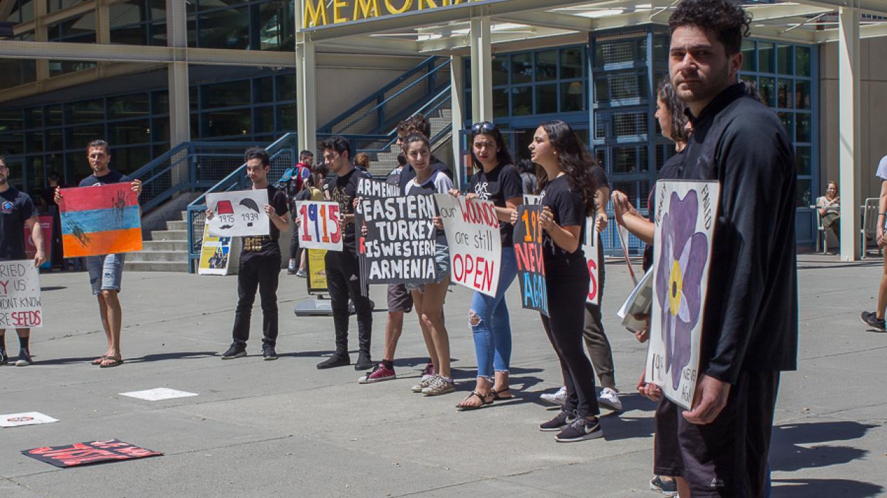 UC Davis Students Commemorate the Armenian Genocide 