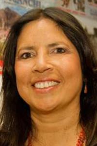 Ziola Mendoza, UC Davis faculty, headshot